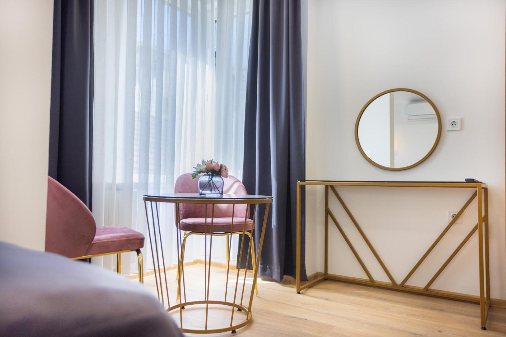 Happy House Old Town Luxury Apartment Сараево Екстериор снимка