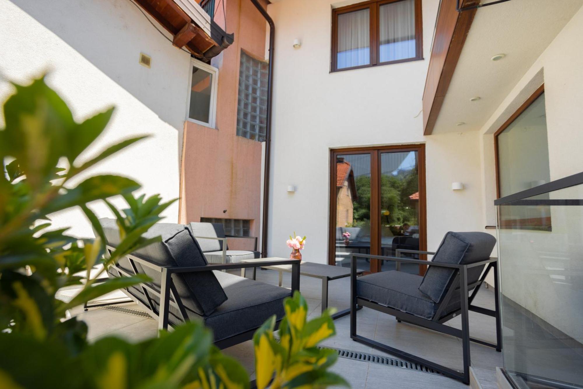 Happy House Old Town Luxury Apartment Сараево Екстериор снимка