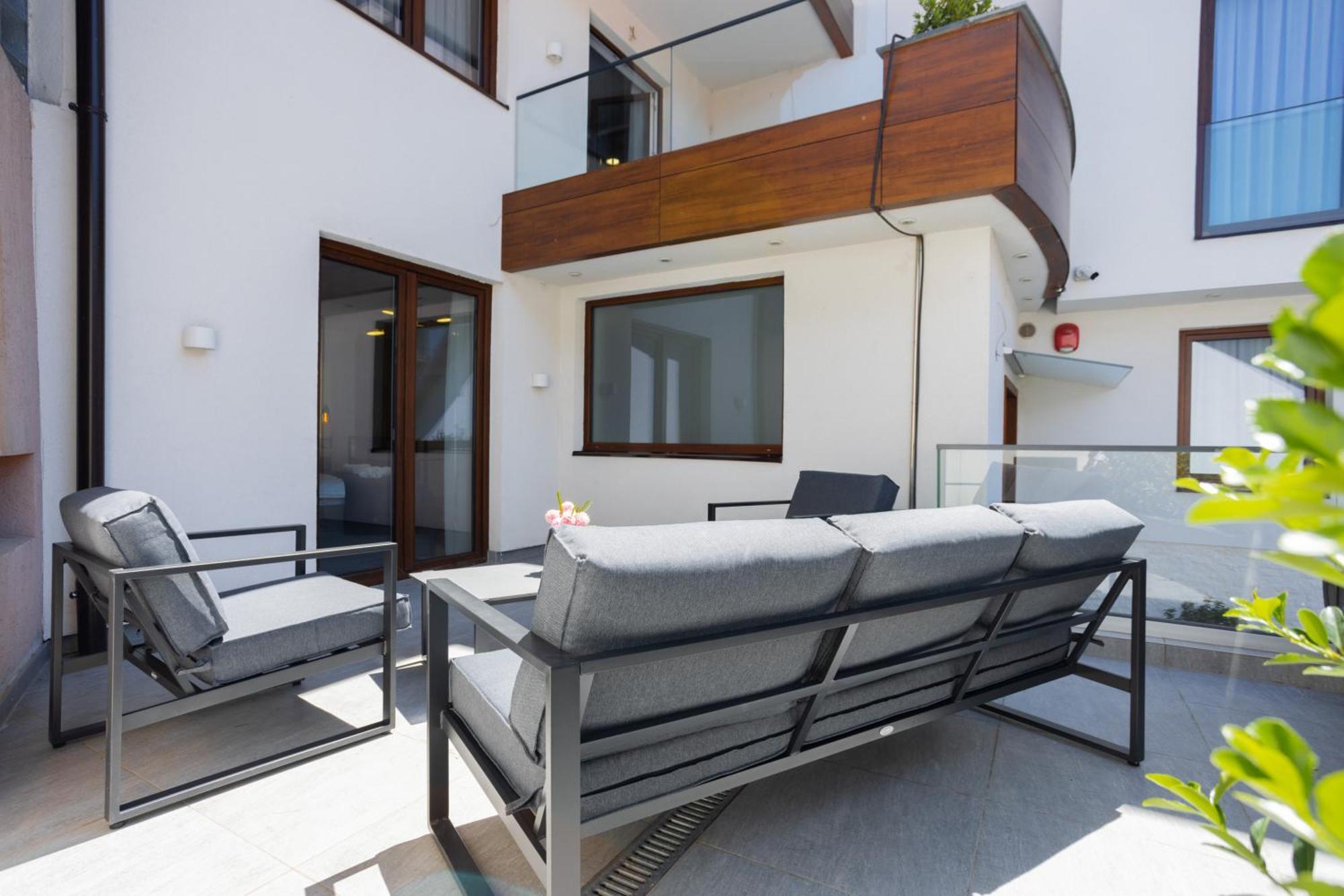 Happy House Old Town Luxury Apartment Сараево Екстериор снимка
